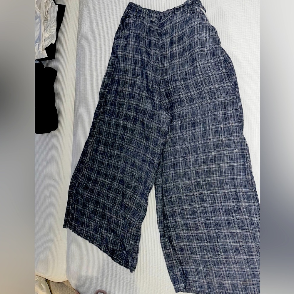 High waisted plaid wide fit trousers